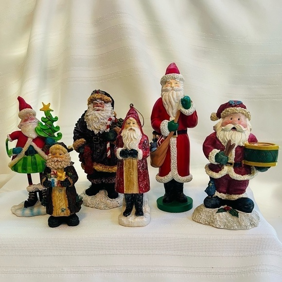 Santa Figurines Bundle SIX Various Sizes and‎ Themes EUC - Picture 1 of 13
